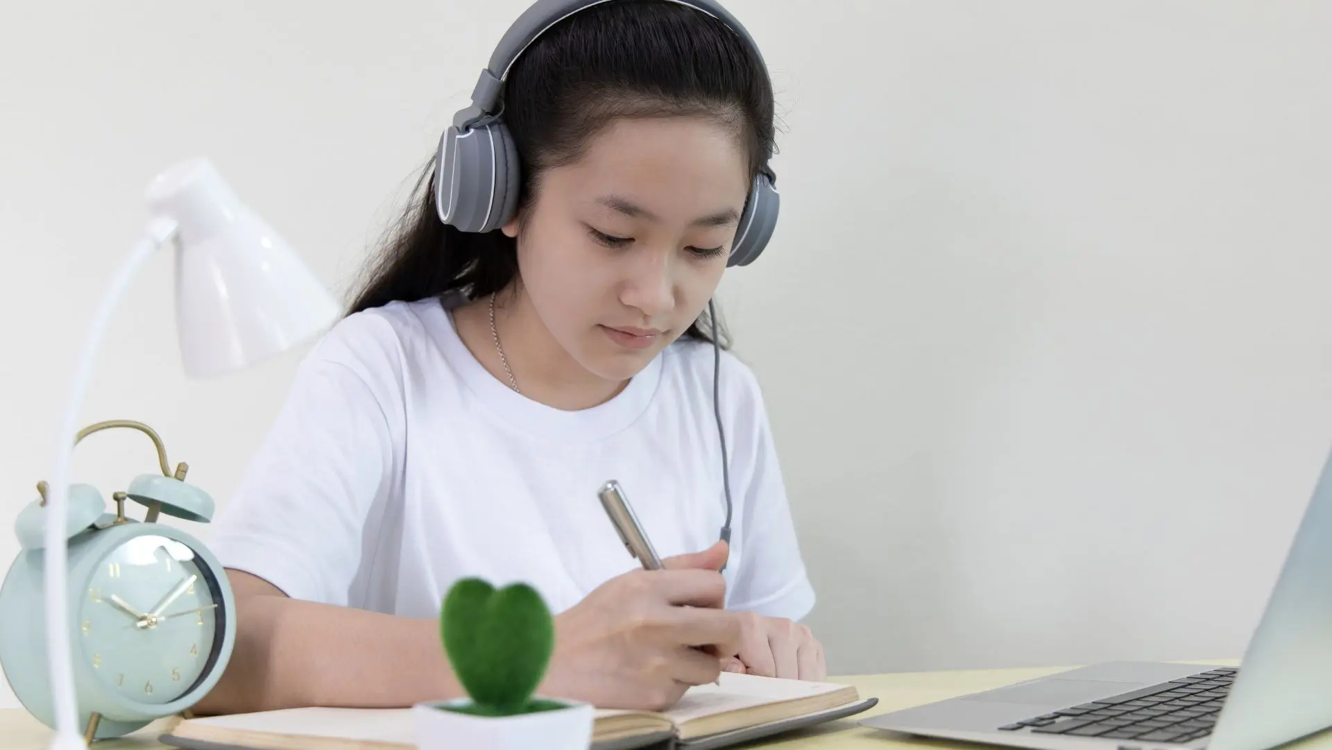 Trình độ A1-A2 tiếng Đức tập trung xây dựng nền tảng ngôn ngữ