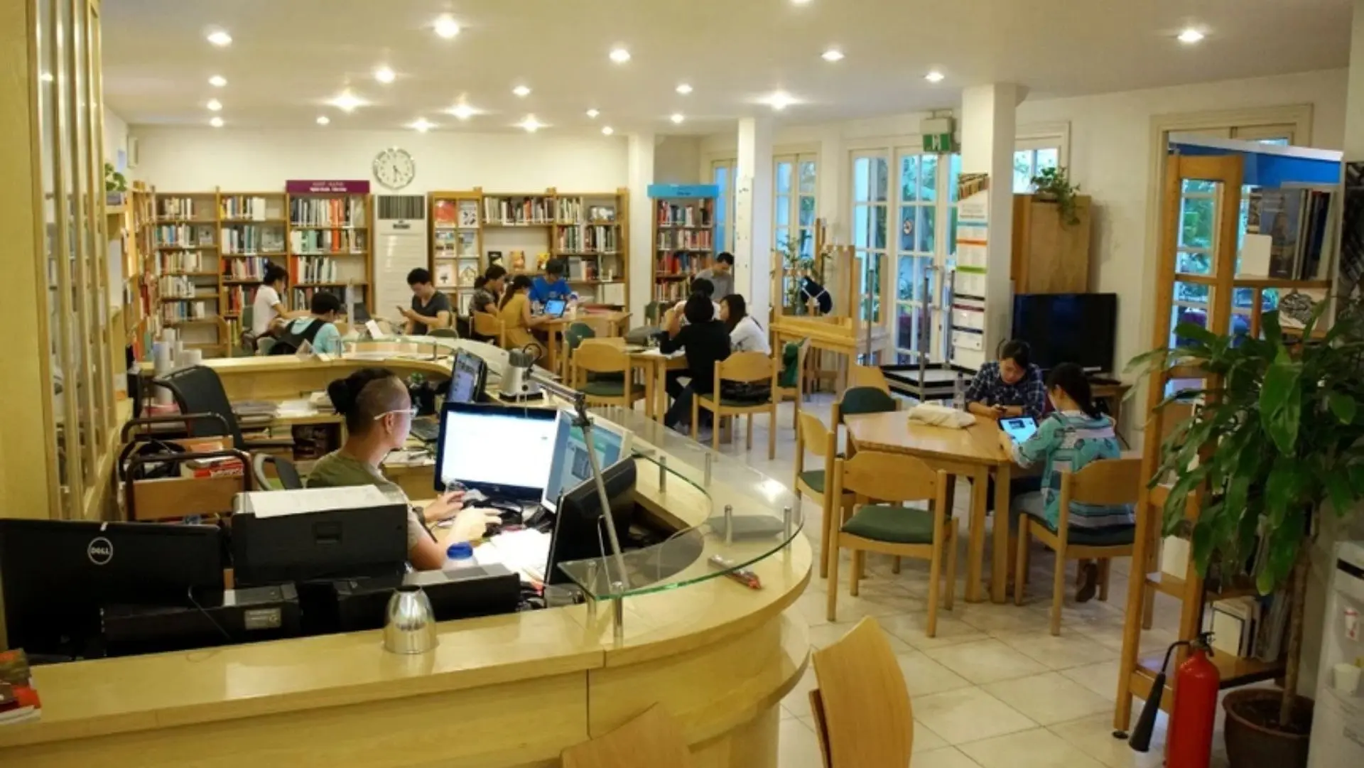 Thư viện của Viện Goethe có nhiều nguồn tài nguyên miễn phí chất lượng
