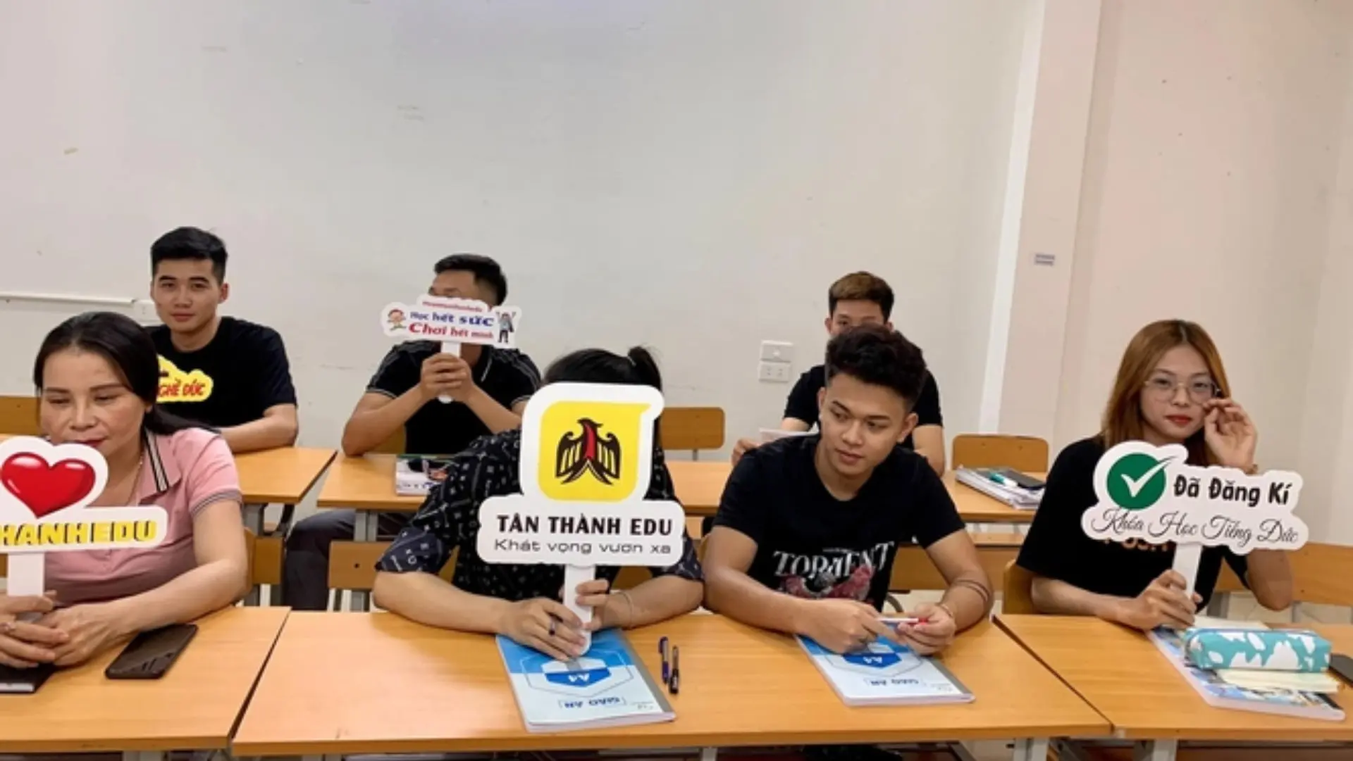 Tân Thành Edu đào tạo tiếng Đức từ trình độ A1 đến làm hồ sơ du học nghề