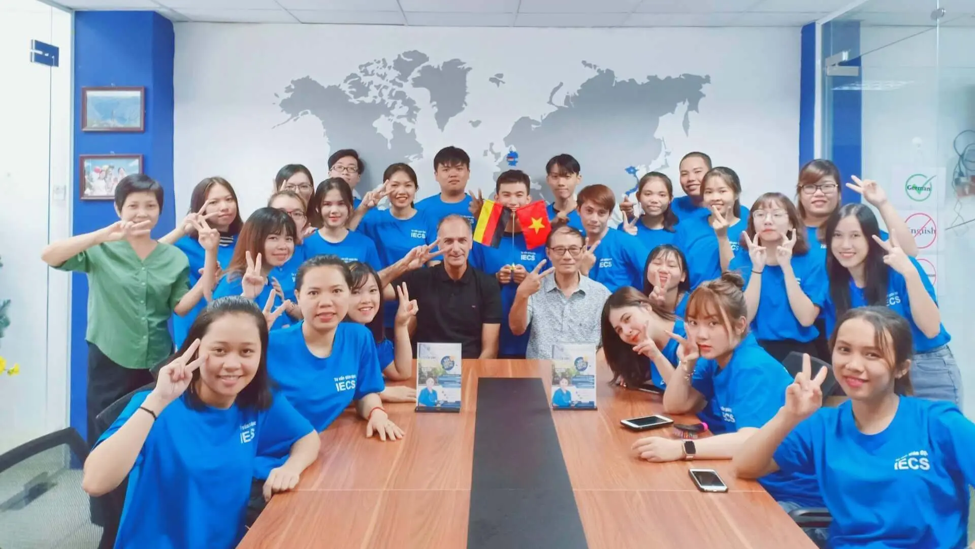 IECS có vị trí thuận tiện, gần các trường Đại học