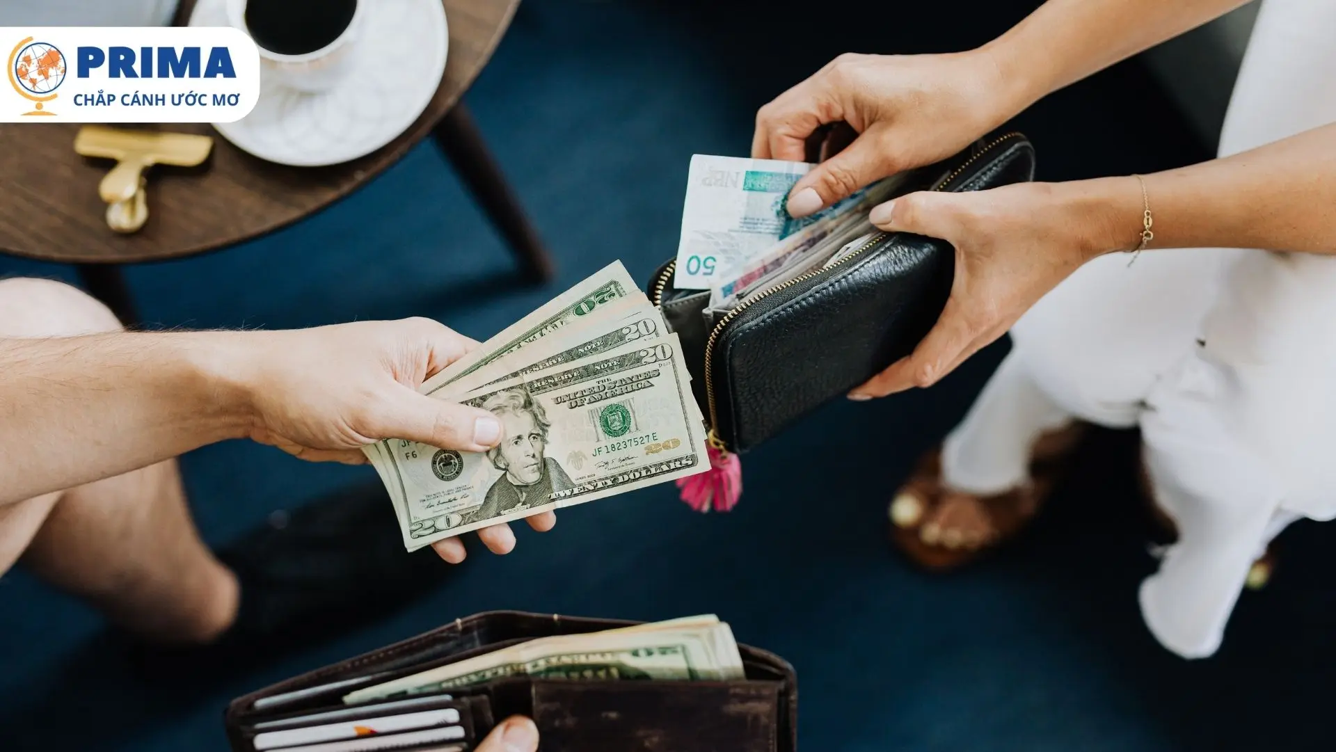 Ờ ngành Nhà hàng - Khách sạn, học viên có thể nhận được thêm tiền Tip