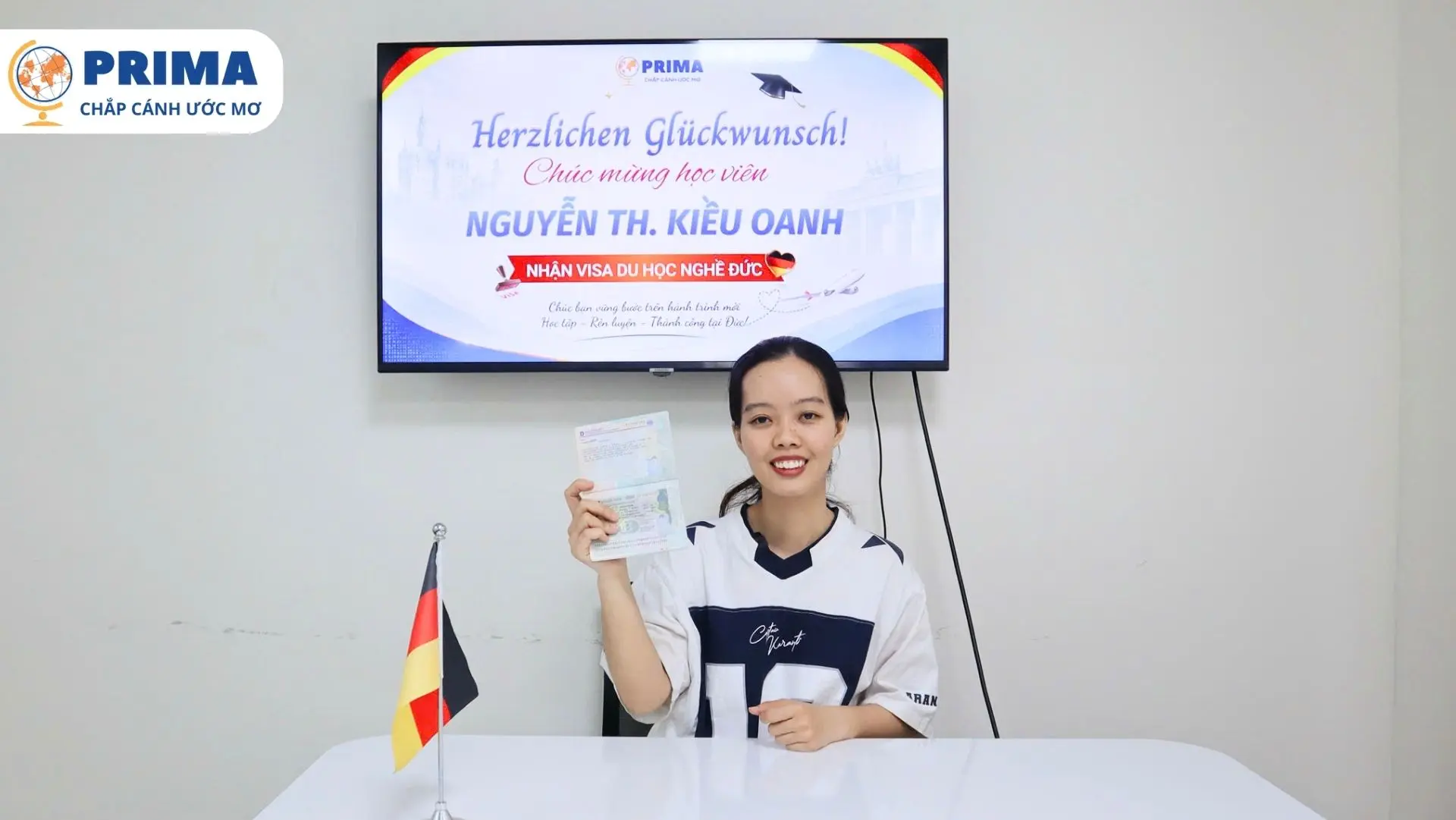 Học viên Kiều Oanh của PRIMA nhận visa du học nghề Điều dưỡng tại Đức