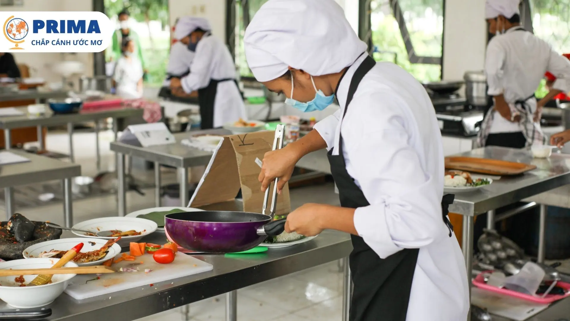 Ngành chế biến thực phẩm gắn liền với quy trình sản xuất